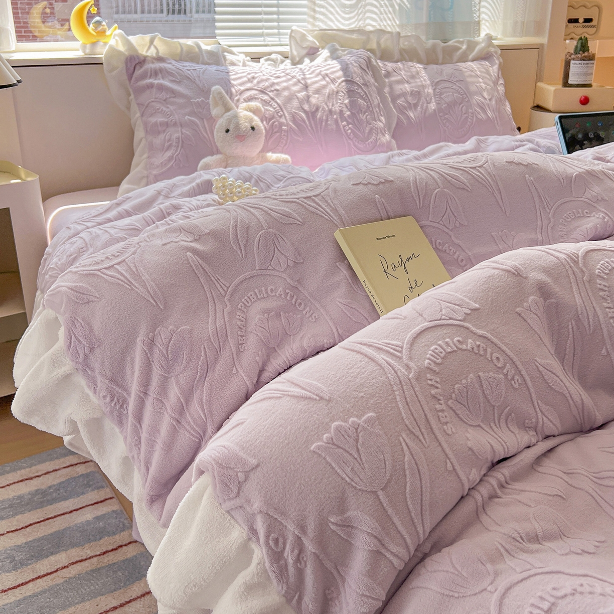 91家纺网 家纺一手货源 找家纺 （总）亿梵家居 2025新款法式花边款A类5D牛奶绒立体雕花四件套（提供买家秀）