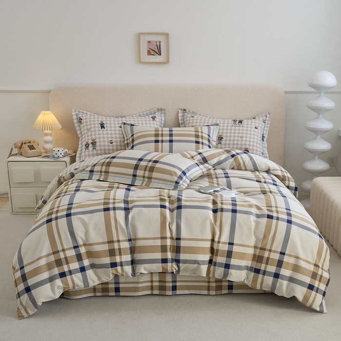 91家纺网 家纺一手货源 找家纺 三沁家居 2025新款全棉纯棉斜纹精梳长绒棉印花四件套 宝莉小熊