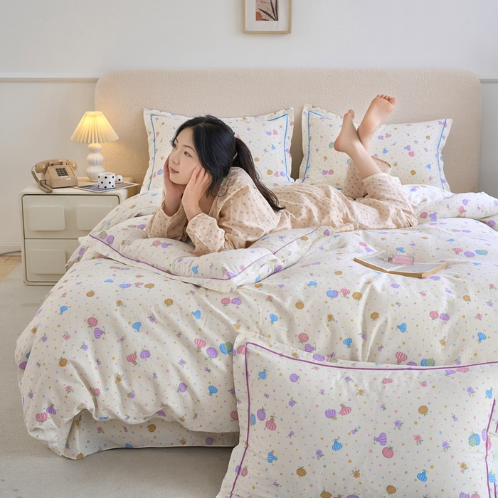 91家纺网 家纺一手货源 找家纺 三沁家居 2025新款全棉纯棉斜纹精梳长绒棉印花四件套 南瓜小镇