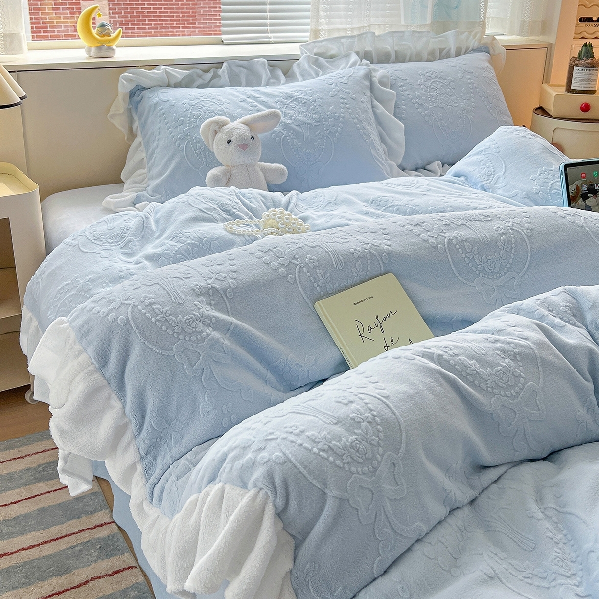 91家纺网 家纺一手货源 找家纺 （总）亿梵家居 2025新款法式花边款A类5D牛奶绒立体雕花四件套（提供买家秀）