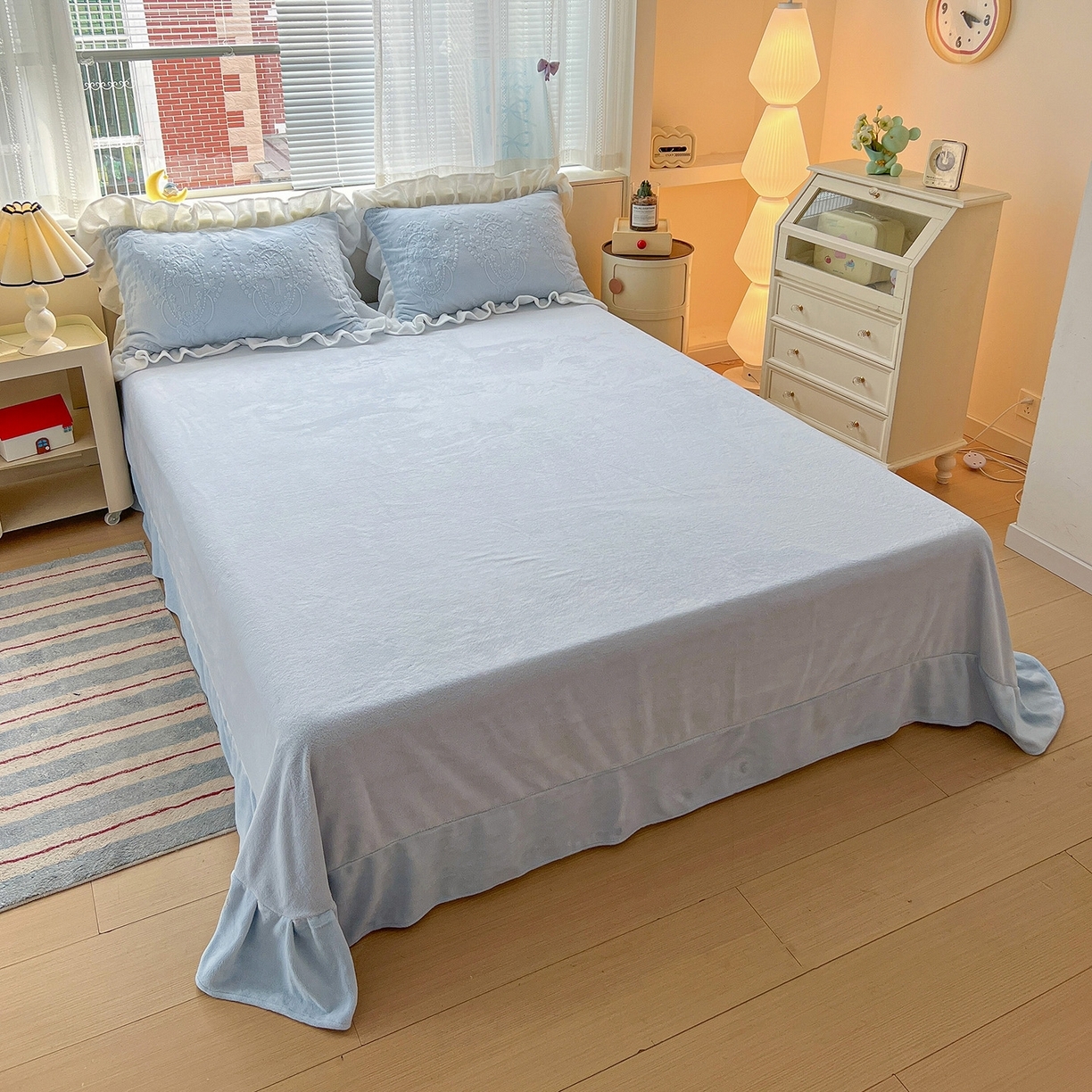 91家纺网 家纺一手货源 找家纺 （总）亿梵家居 2025新款法式花边款A类5D牛奶绒立体雕花四件套（提供买家秀）