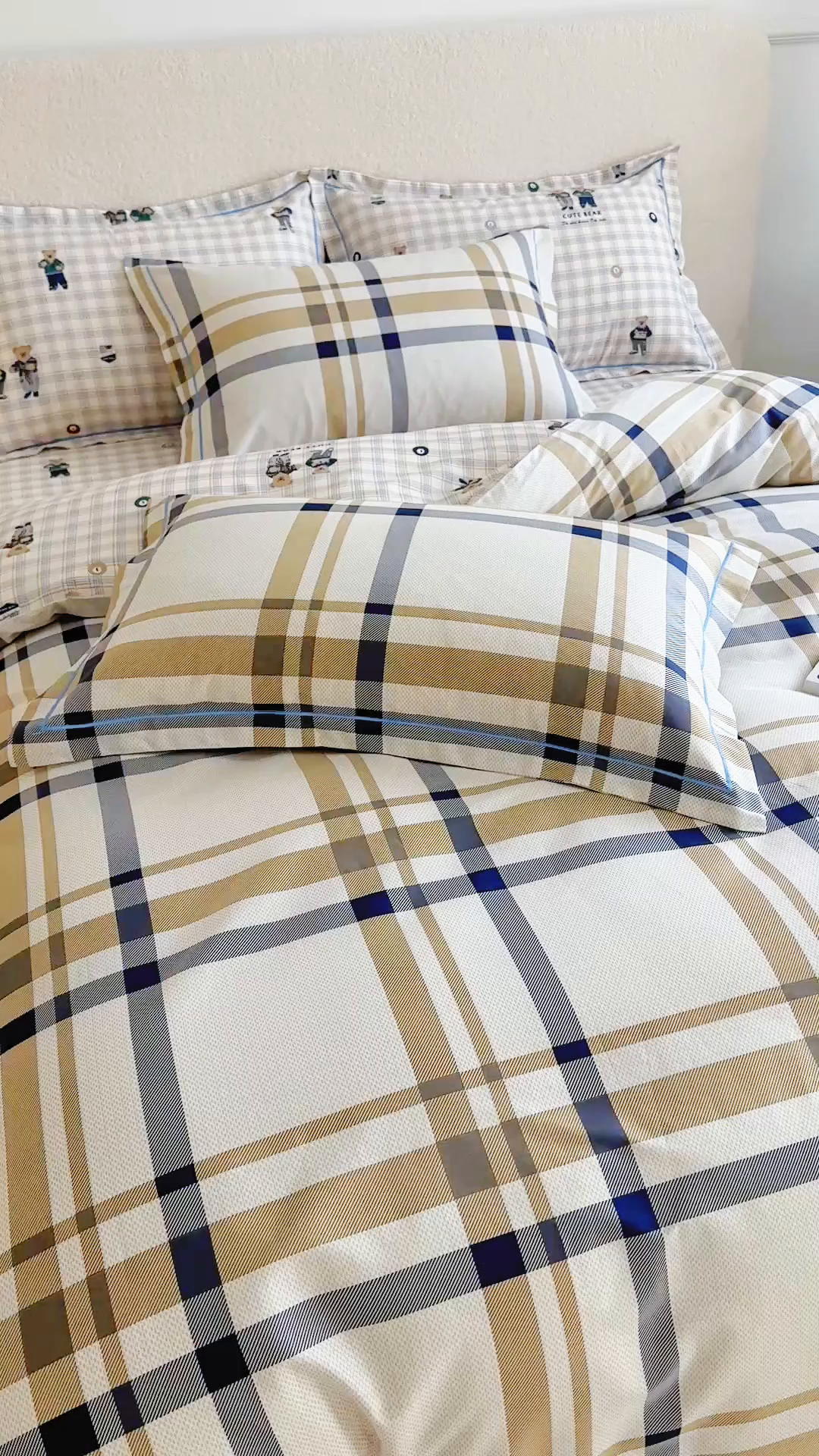 91家纺网 家纺一手货源 找家纺 三沁家居 2025新款全棉纯棉斜纹精梳长绒棉印花四件套 宝莉小熊