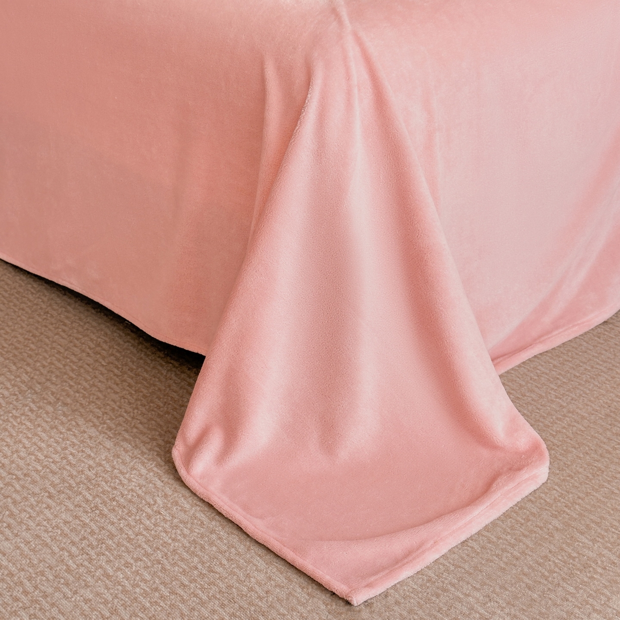 91家纺网 家纺一手货源 找家纺 慕晨 2025新款立体提花绒简约风格高克重雕花加厚牛奶绒四件套 玫瑰之约-粉