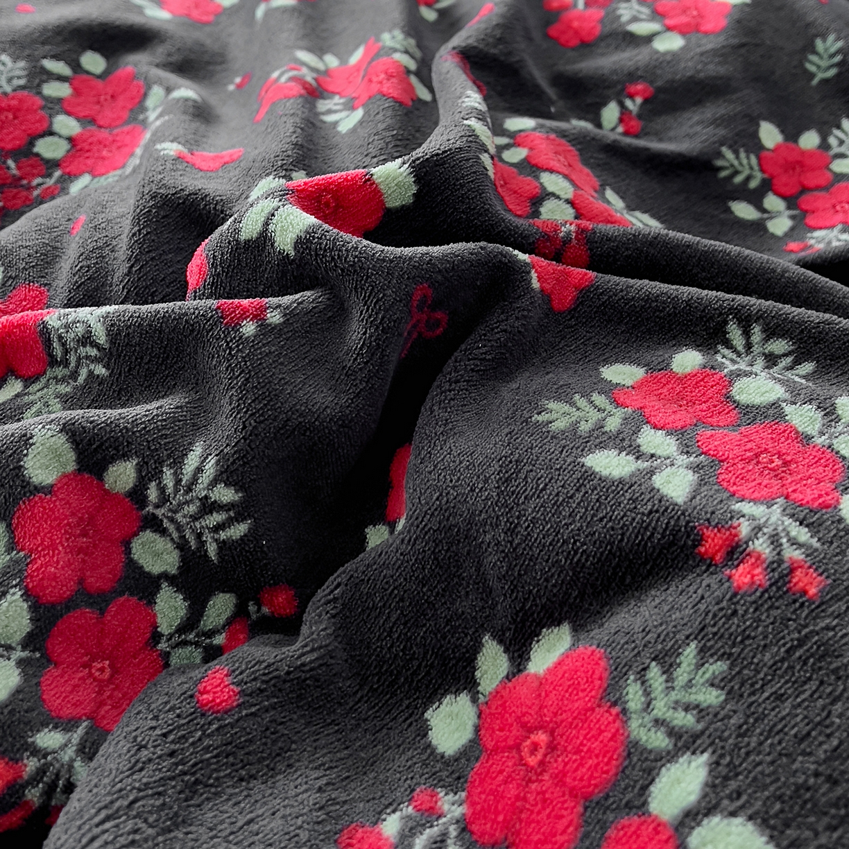 91家纺网 家纺一手货源 找家纺 找底底家纺 2025新款花边9-10斤牛奶绒床盖款四件套 花妖