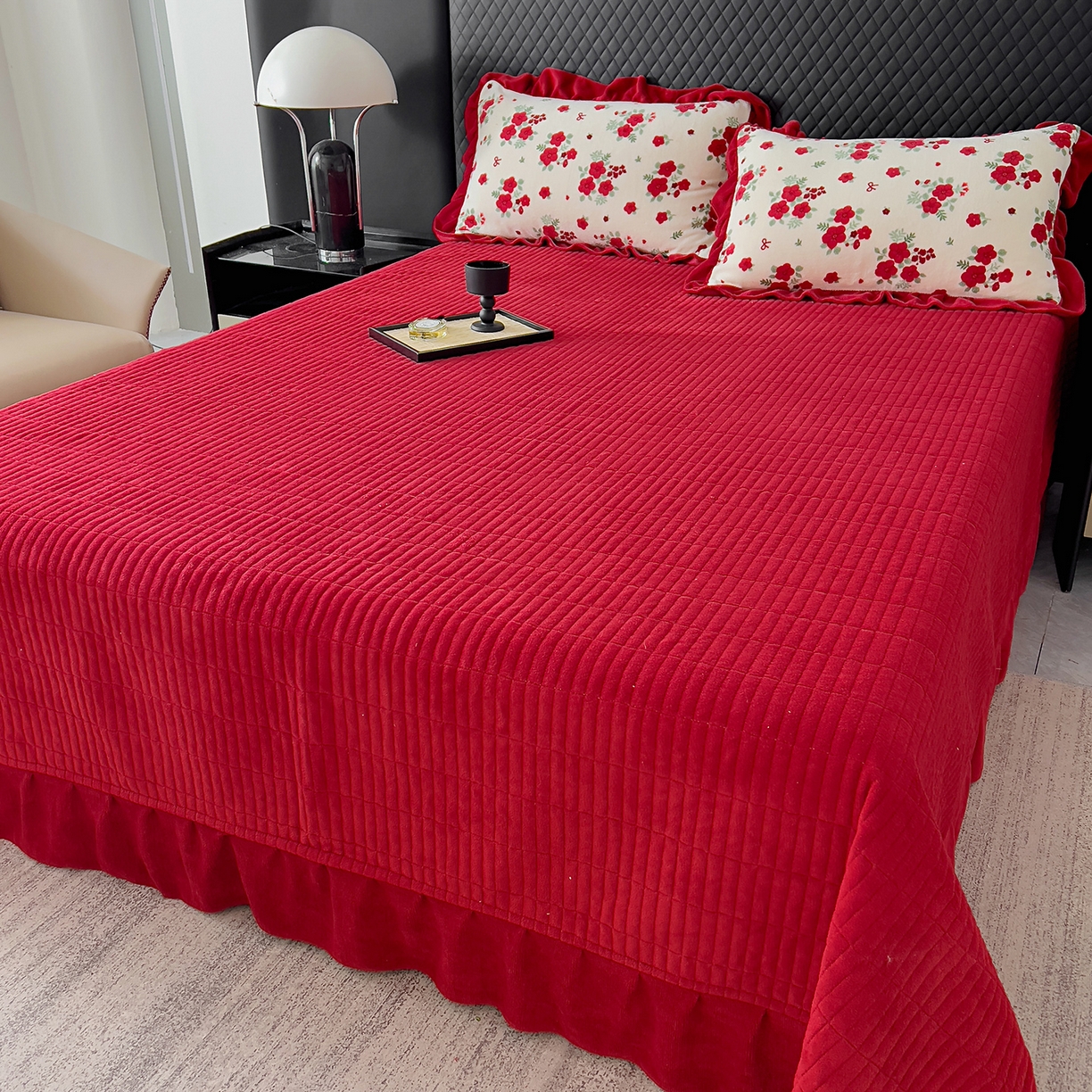 91家纺网 家纺一手货源 找家纺 找底底家纺 2025新款花边9-10斤牛奶绒床盖款四件套 梨花落