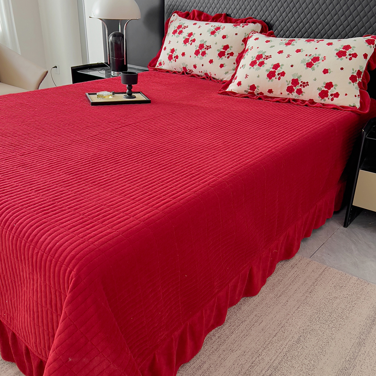 91家纺网 家纺一手货源 找家纺 找底底家纺 2025新款花边9-10斤牛奶绒床盖款四件套 梨花落