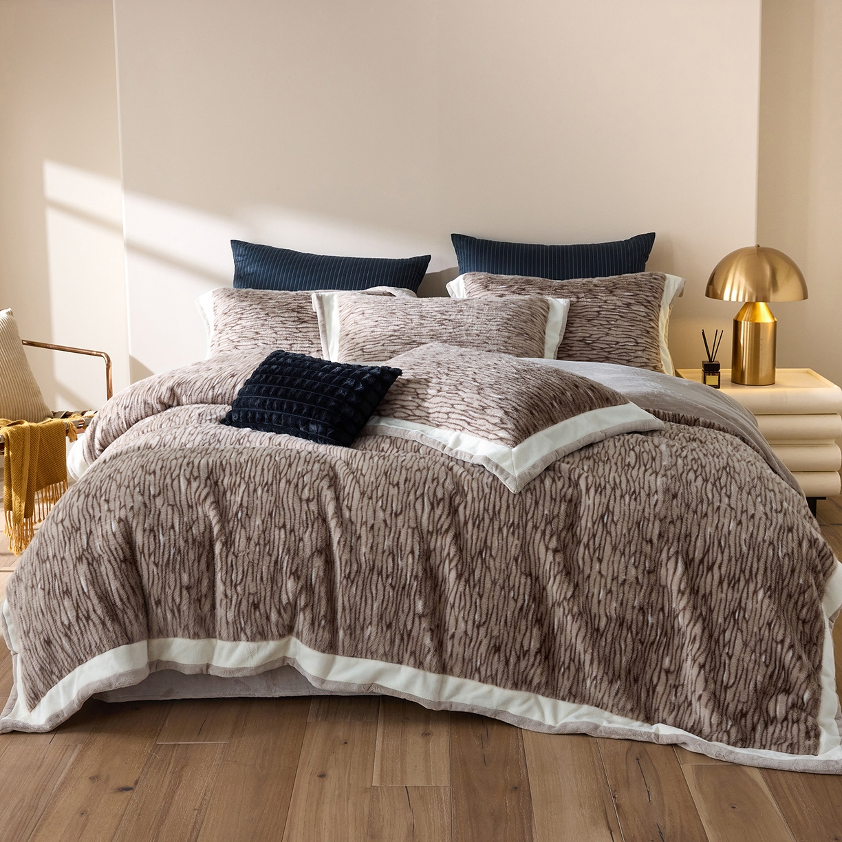 91家纺网 家纺一手货源 找家纺 （总）时亿家居 2025新款金貂绒牛奶绒四件套-秋日丝絮