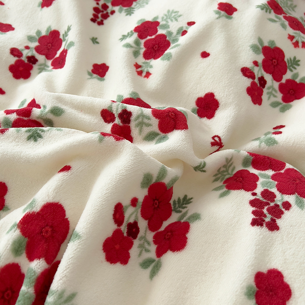 91家纺网 家纺一手货源 找家纺 找底底家纺 2025新款花边9-10斤牛奶绒床盖款四件套 梨花落