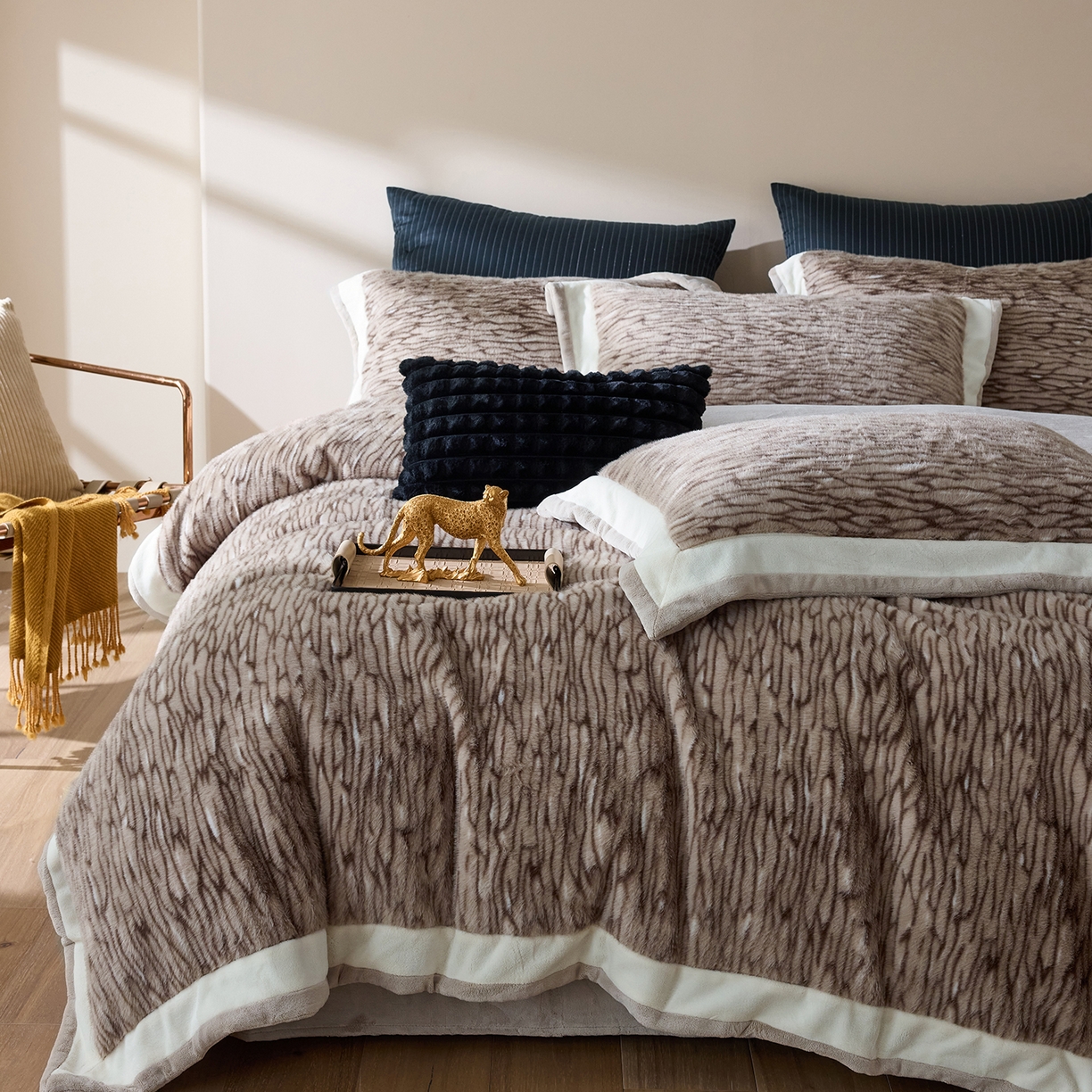 91家纺网 家纺一手货源 找家纺 （总）时亿家居 2025新款金貂绒牛奶绒四件套-秋日丝絮