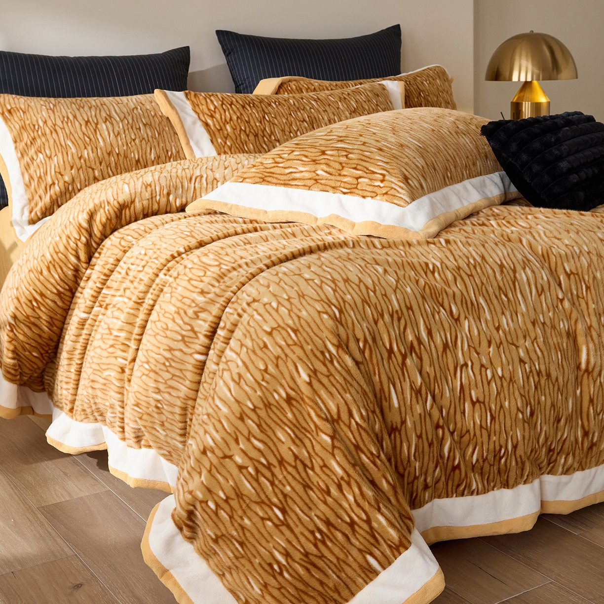 91家纺网 家纺一手货源 找家纺 时亿家居 2025新款金貂绒牛奶绒四件套-秋日丝絮 秋日丝絮-秋黄