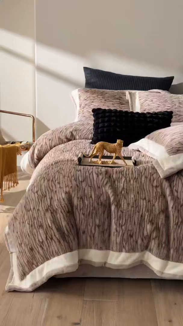 91家纺网 家纺一手货源 找家纺 时亿家居 2025新款金貂绒牛奶绒四件套-秋日丝絮 秋日丝絮-卡灰