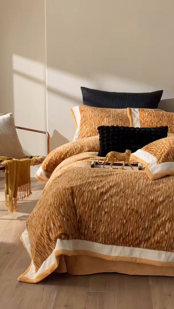 91家纺网 家纺一手货源 找家纺 时亿家居 2025新款金貂绒牛奶绒四件套-秋日丝絮 秋日丝絮-秋黄