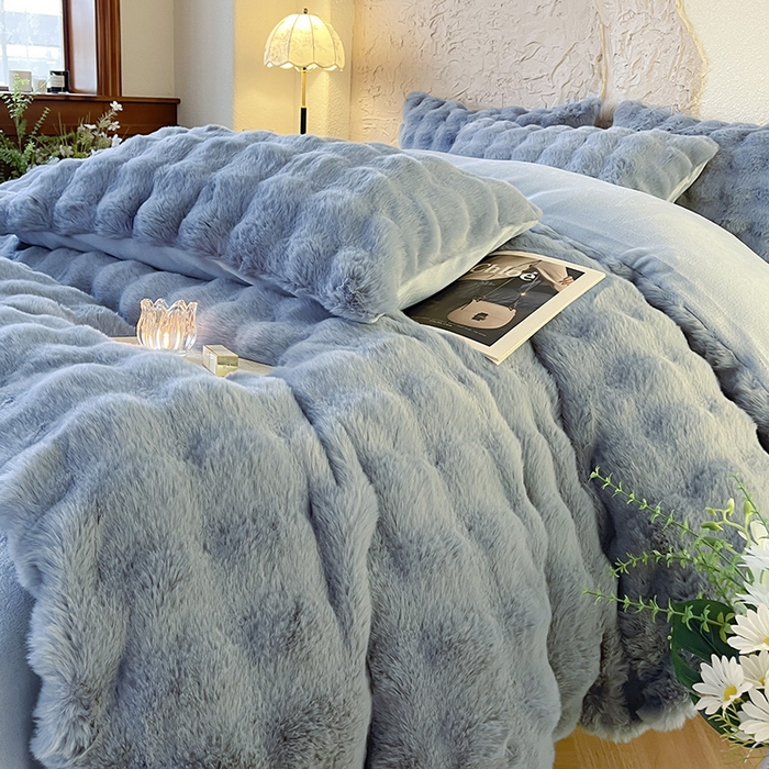 91家纺网 家纺一手货源 找家纺 （总）仔仔熊 2025新款高克重兔毛绒四件套-瑞莎