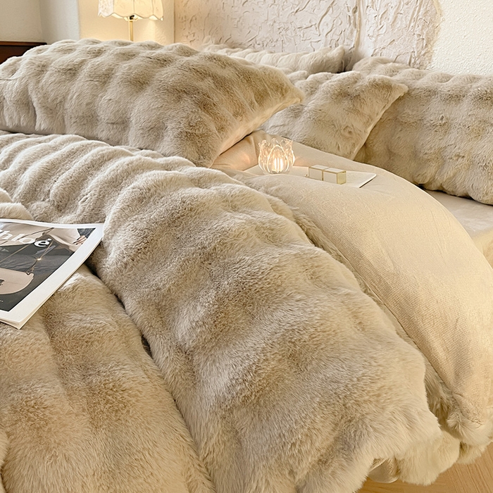 仔仔熊 2025新款高克重兔毛絨四件套-瑞莎 瑞莎-淡雅米