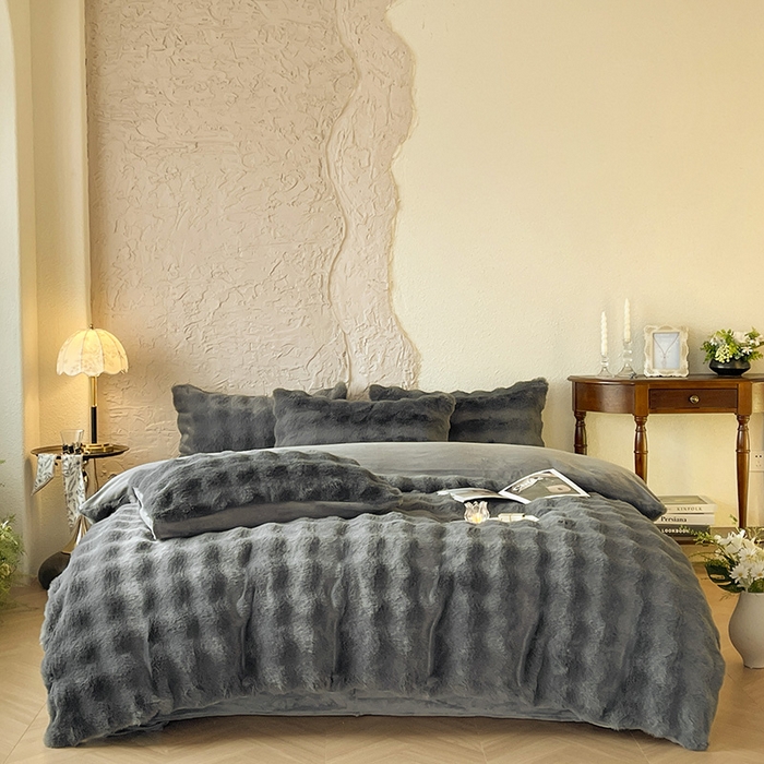 91家纺网 家纺一手货源 找家纺 仔仔熊 2025新款高克重兔毛绒四件套-瑞莎 瑞莎-雅士灰