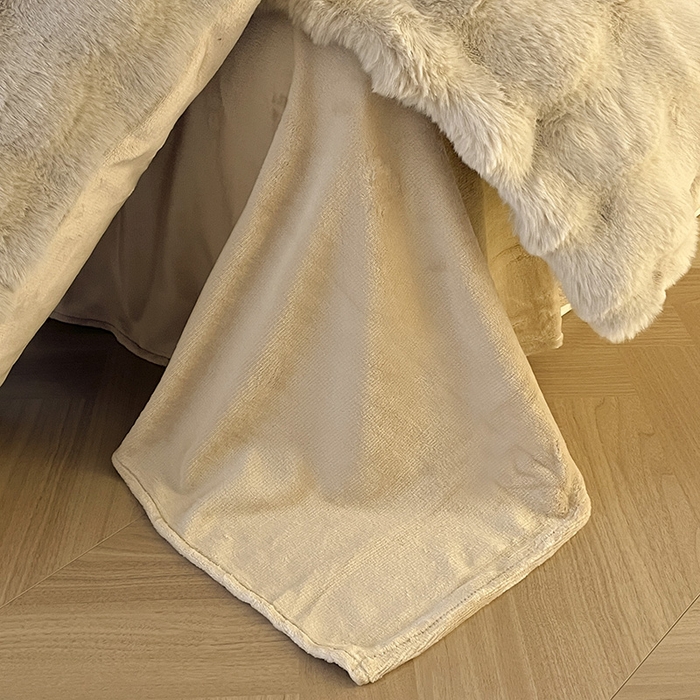 91家纺网 家纺一手货源 找家纺 仔仔熊 2025新款高克重兔毛绒四件套-瑞莎 瑞莎-淡雅米