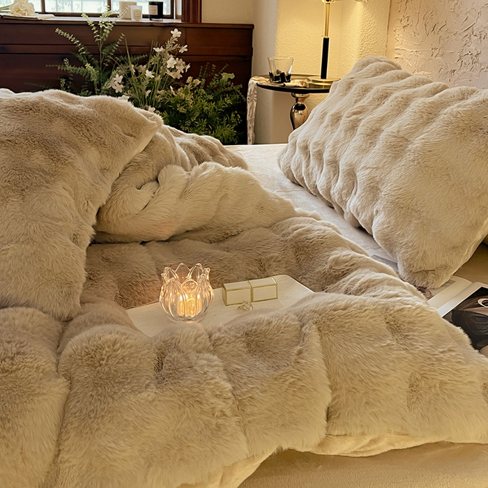 91家纺网 家纺一手货源 找家纺 仔仔熊 2025新款高克重兔毛绒四件套-瑞莎 瑞莎-暖茶棕