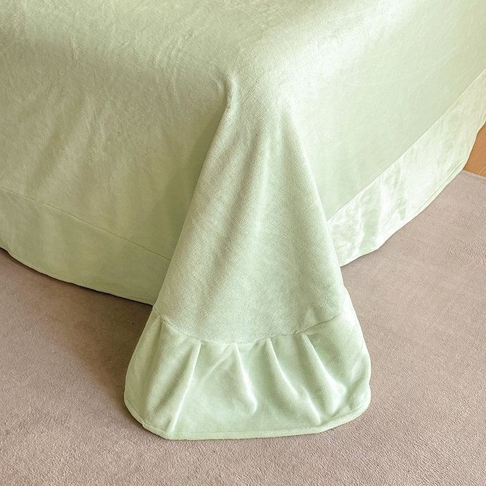 91家纺网 家纺一手货源 找家纺 畅畅家纺 2025新款轻奢高档冬季工艺款牛奶绒毛巾绣床单床笠四件套 蜜语-青柠绿