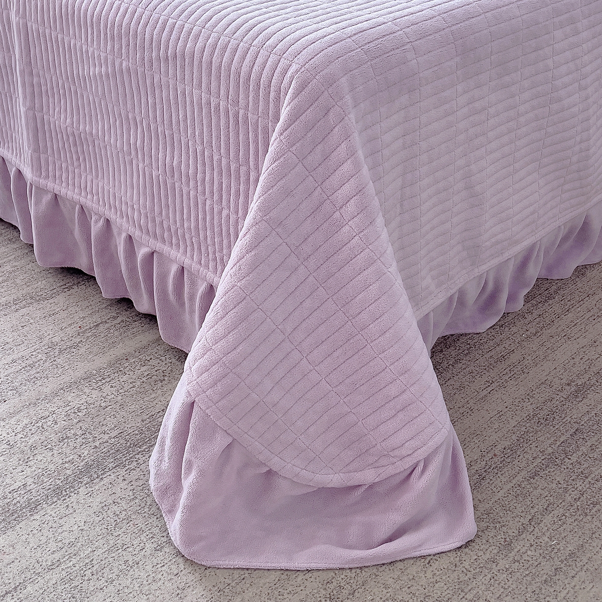 91家纺网 家纺一手货源 找家纺 找底底家纺 2025新款花边9-10斤牛奶绒床盖款四件套 紫蔻