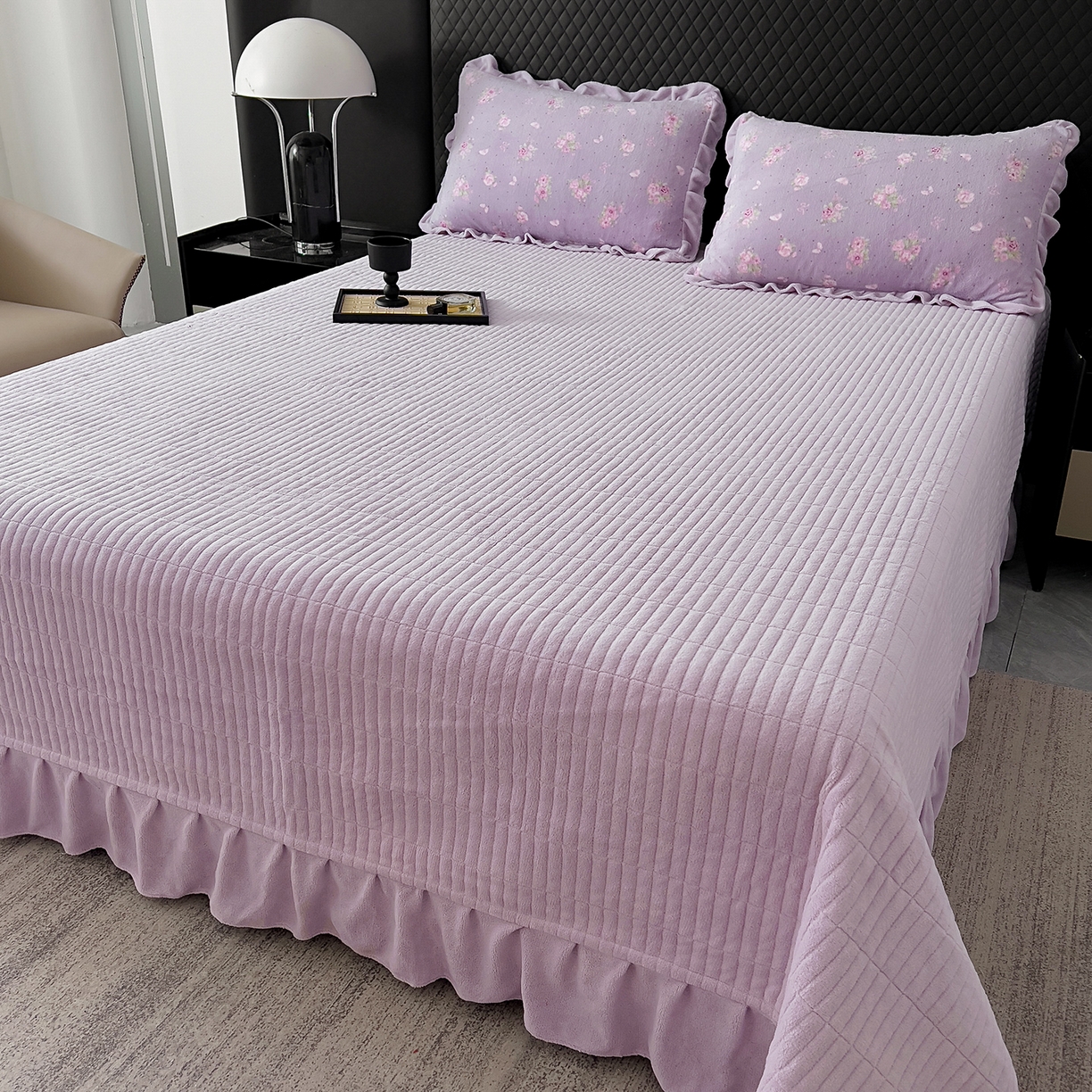 91家纺网 家纺一手货源 找家纺 找底底家纺 2025新款花边9-10斤牛奶绒床盖款四件套 紫蔻