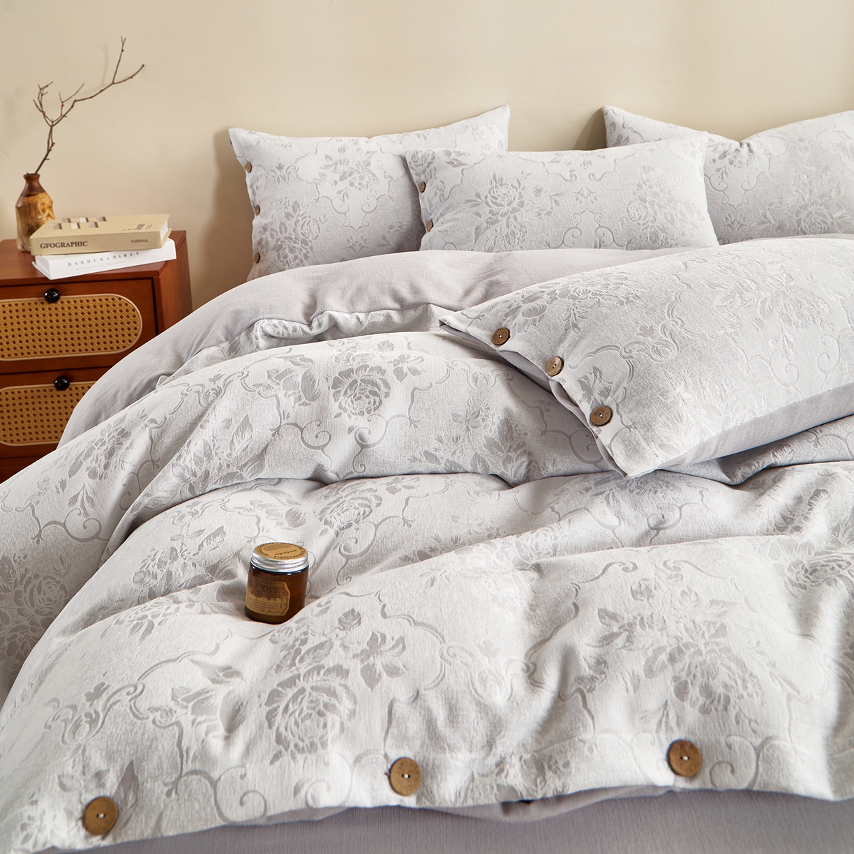 91家纺网 家纺一手货源 找家纺 九沐良品 2025新款雪尼尔棉绒大提花四件套 小茉莉-橡树棕