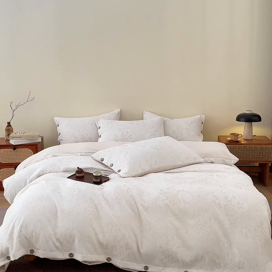 91家纺网 家纺一手货源 找家纺 九沐良品 2025新款雪尼尔棉绒大提花四件套 小茉莉-小麦色