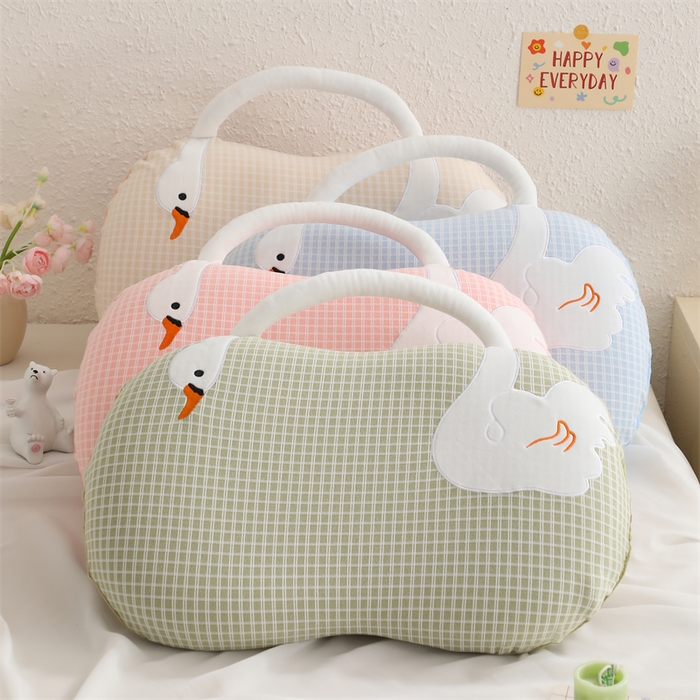 91家纺网 家纺一手货源 找家纺 （总）大熊枕芯 2025新款手提袋大鹅猫肚记忆枕