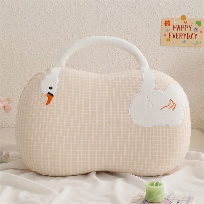 91家纺网 家纺一手货源 找家纺 （总）大熊枕芯 2025新款手提袋大鹅猫肚记忆枕