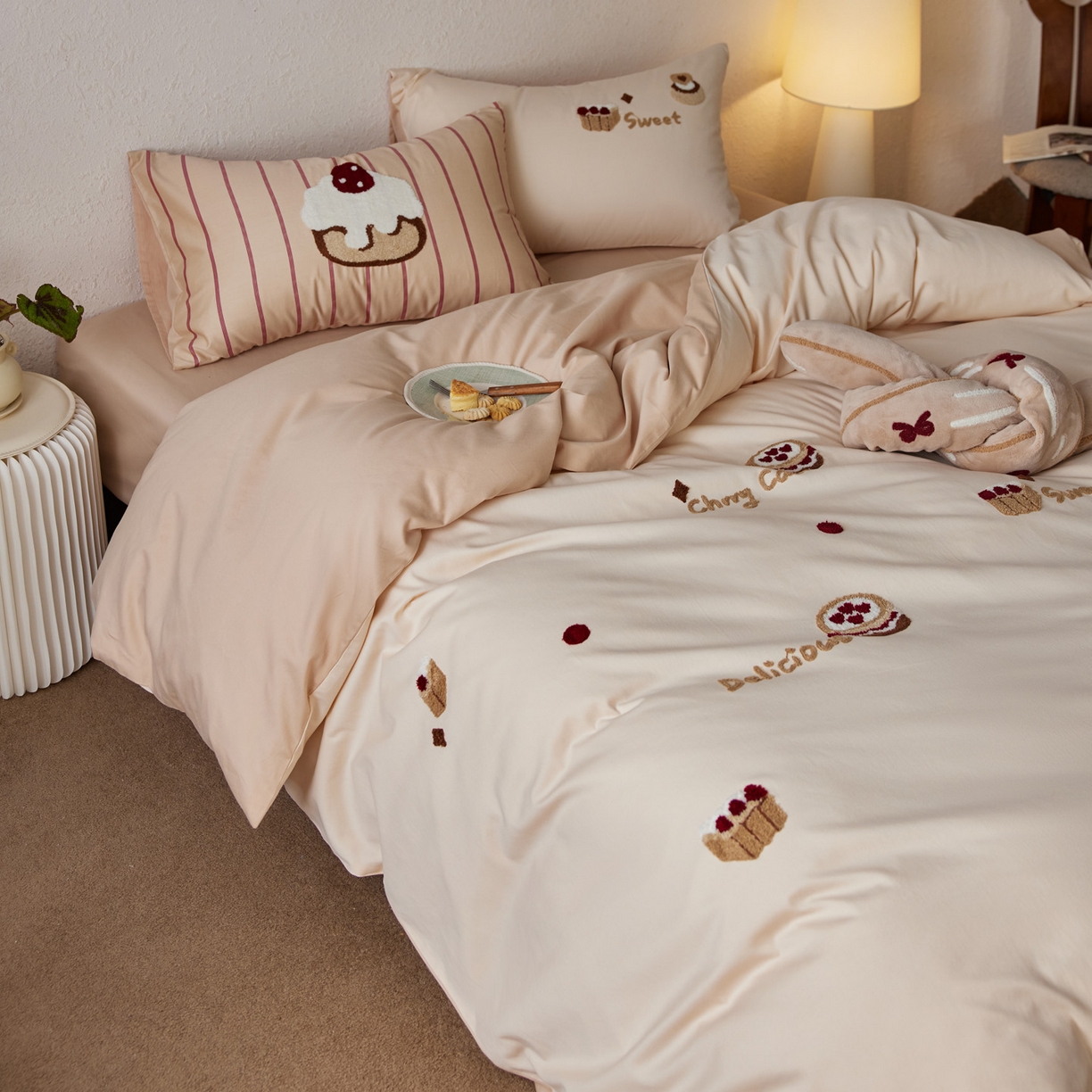 91家纺网 家纺一手货源 找家纺 （总）简纯主义 2025新款全棉纯棉毛巾绣磨毛四件套-方糖日记