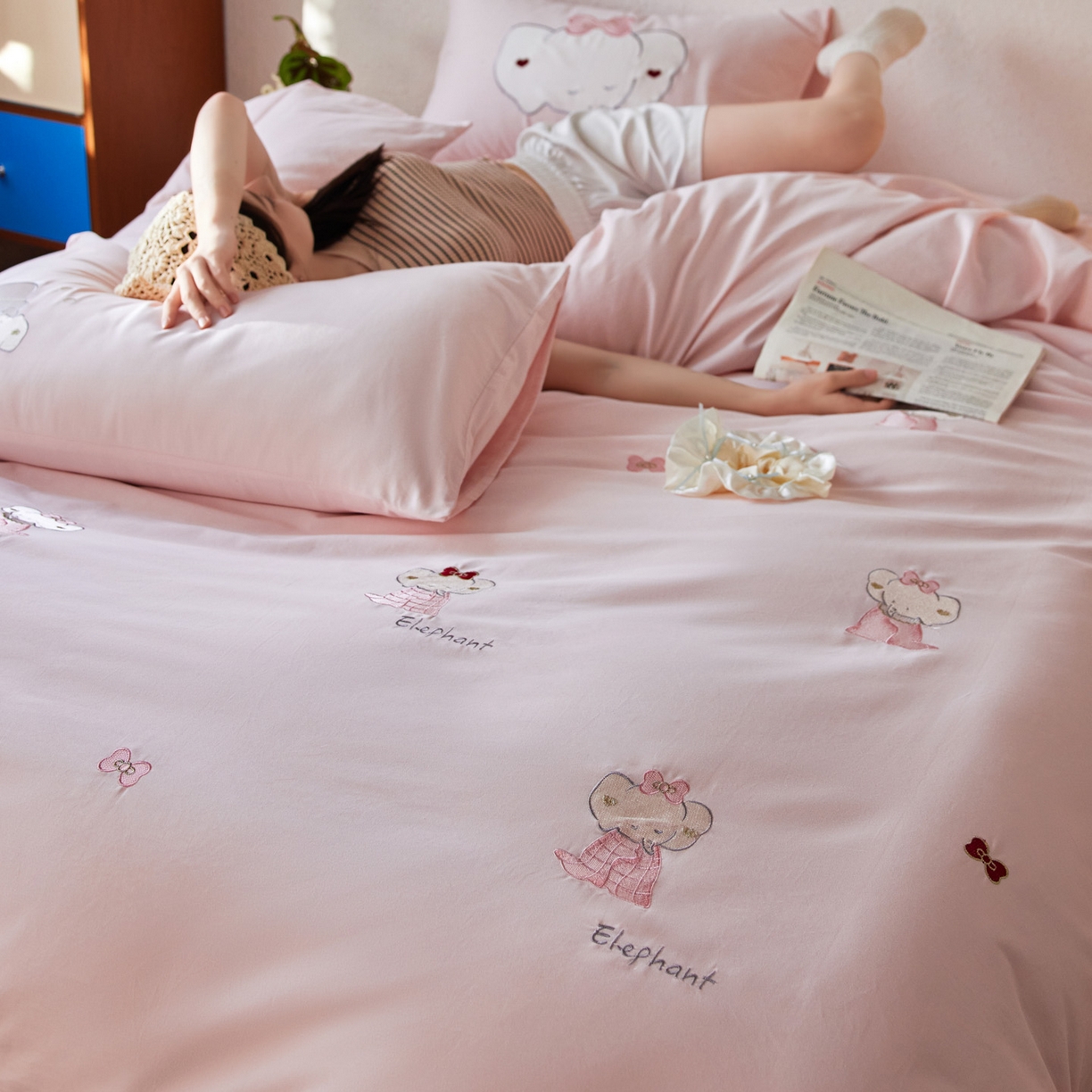 91家纺网 家纺一手货源 找家纺 （总）简纯主义 2025新款全棉纯棉毛巾绣磨毛四件套-莉娜小象