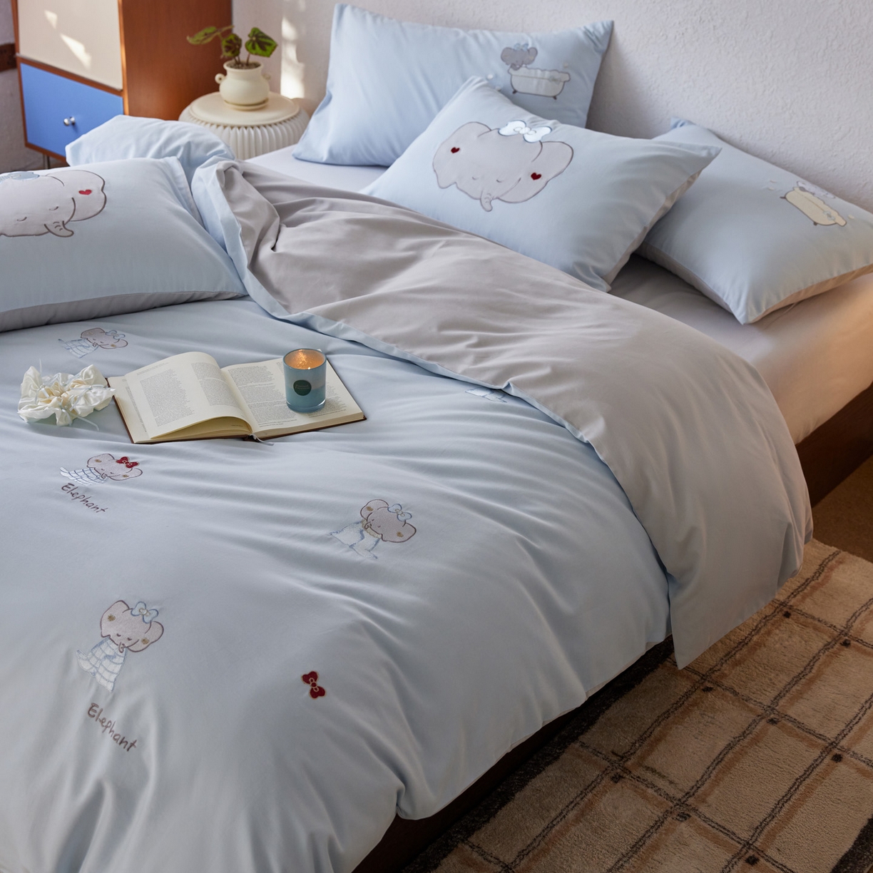 91家纺网 家纺一手货源 找家纺 简纯主义 2025新款全棉纯棉毛巾绣磨毛四件套-莉娜小象 莉娜小象-蓝