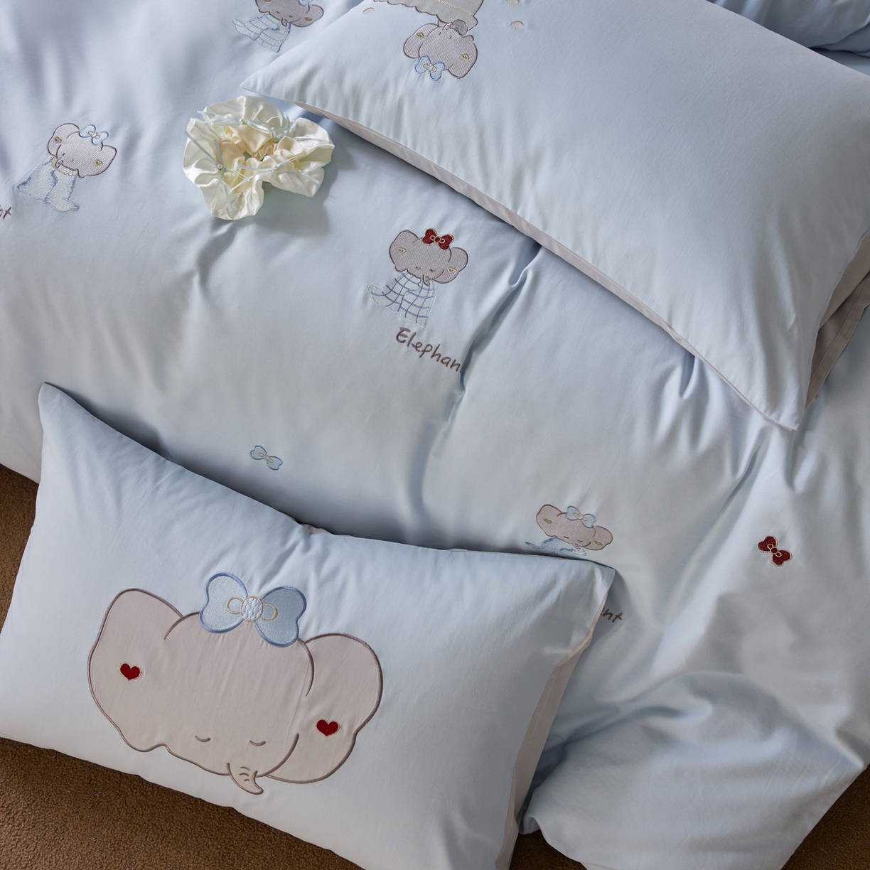 91家纺网 家纺一手货源 找家纺 简纯主义 2025新款全棉纯棉毛巾绣磨毛四件套-莉娜小象 莉娜小象-蓝