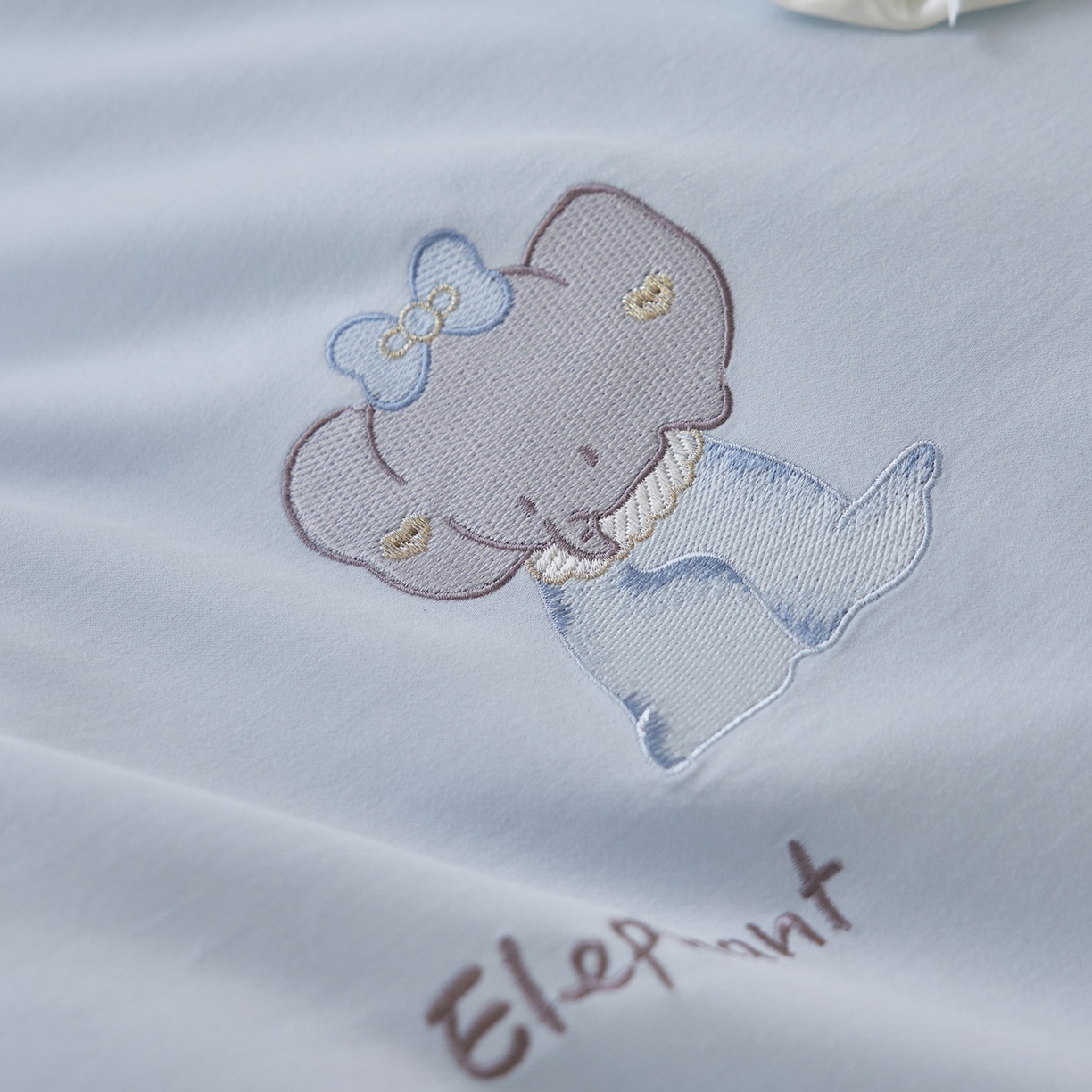 91家纺网 家纺一手货源 找家纺 简纯主义 2025新款全棉纯棉毛巾绣磨毛四件套-莉娜小象 莉娜小象-蓝