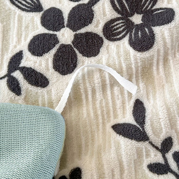 91家纺网 家纺一手货源 找家纺 许林家纺 2025新款兔毛宽包边立体雕花牛奶绒四件套 蓝铃风语