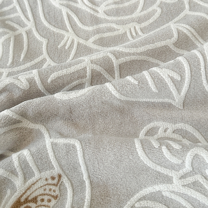 91家纺网 家纺一手货源 找家纺 许林家纺 2025新款兔毛宽包边立体雕花牛奶绒四件套 牧云