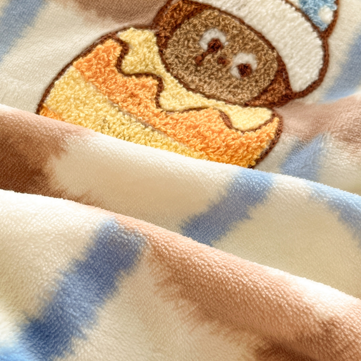 91家纺网 家纺一手货源 找家纺 如一 2025新款卡通毛巾绣系列牛奶绒四件套第二批 星星宝贝