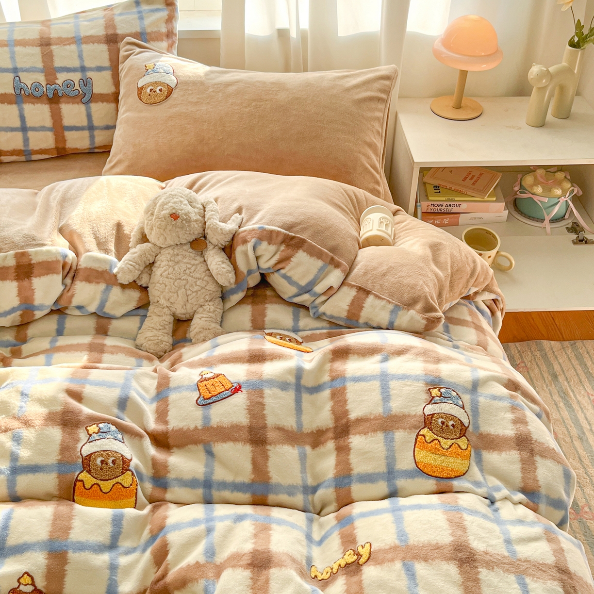 91家纺网 家纺一手货源 找家纺 （总）如一 2025新款卡通毛巾绣系列牛奶绒四件套第二批