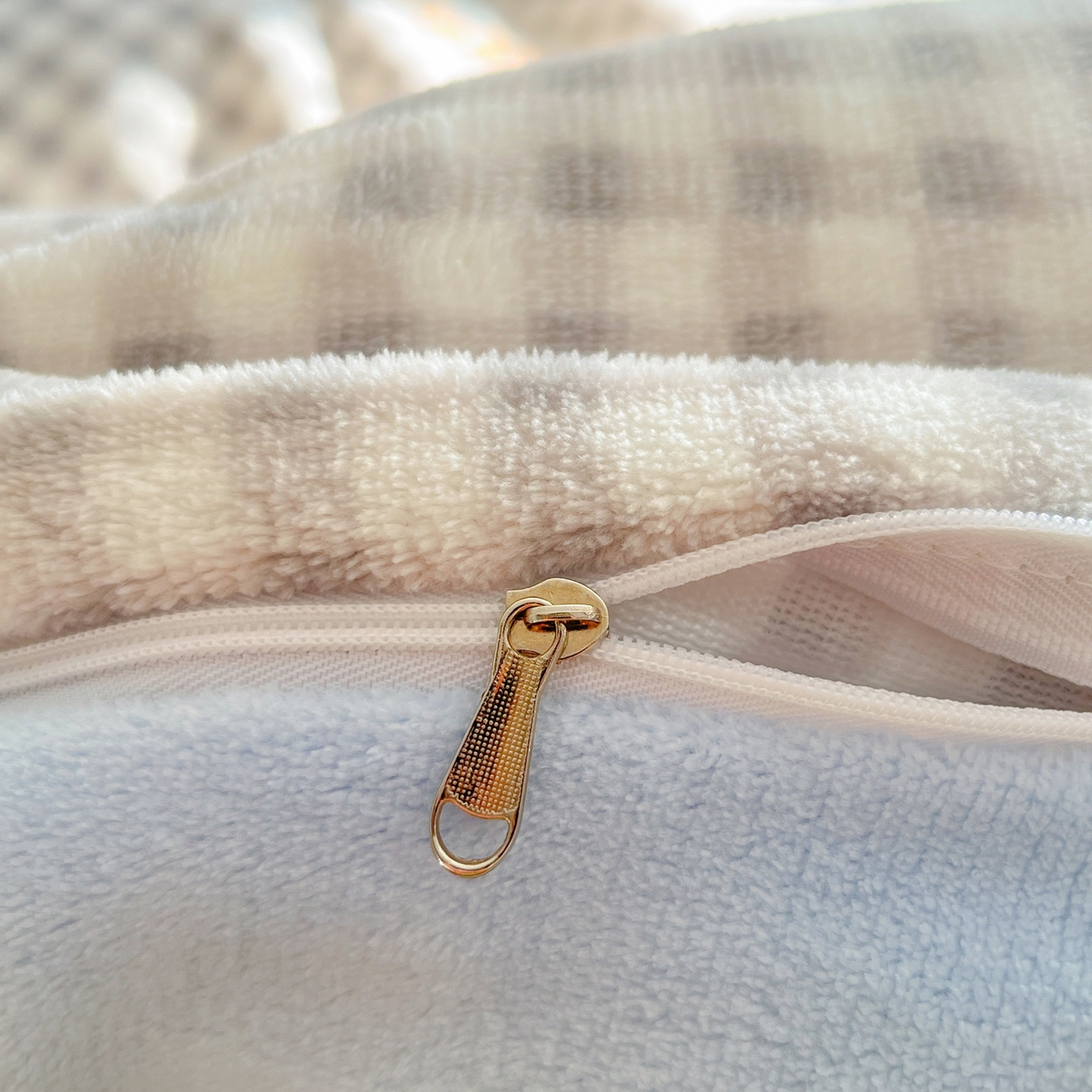 91家纺网 家纺一手货源 找家纺 如一 2025新款卡通毛巾绣系列牛奶绒四件套第二批 晚安小象