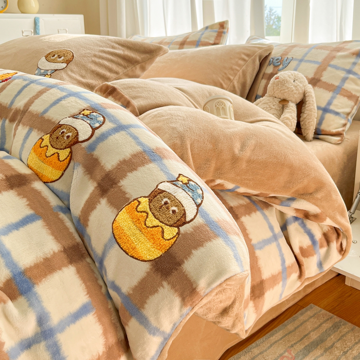 91家纺网 家纺一手货源 找家纺 （总）如一 2025新款卡通毛巾绣系列牛奶绒四件套第二批