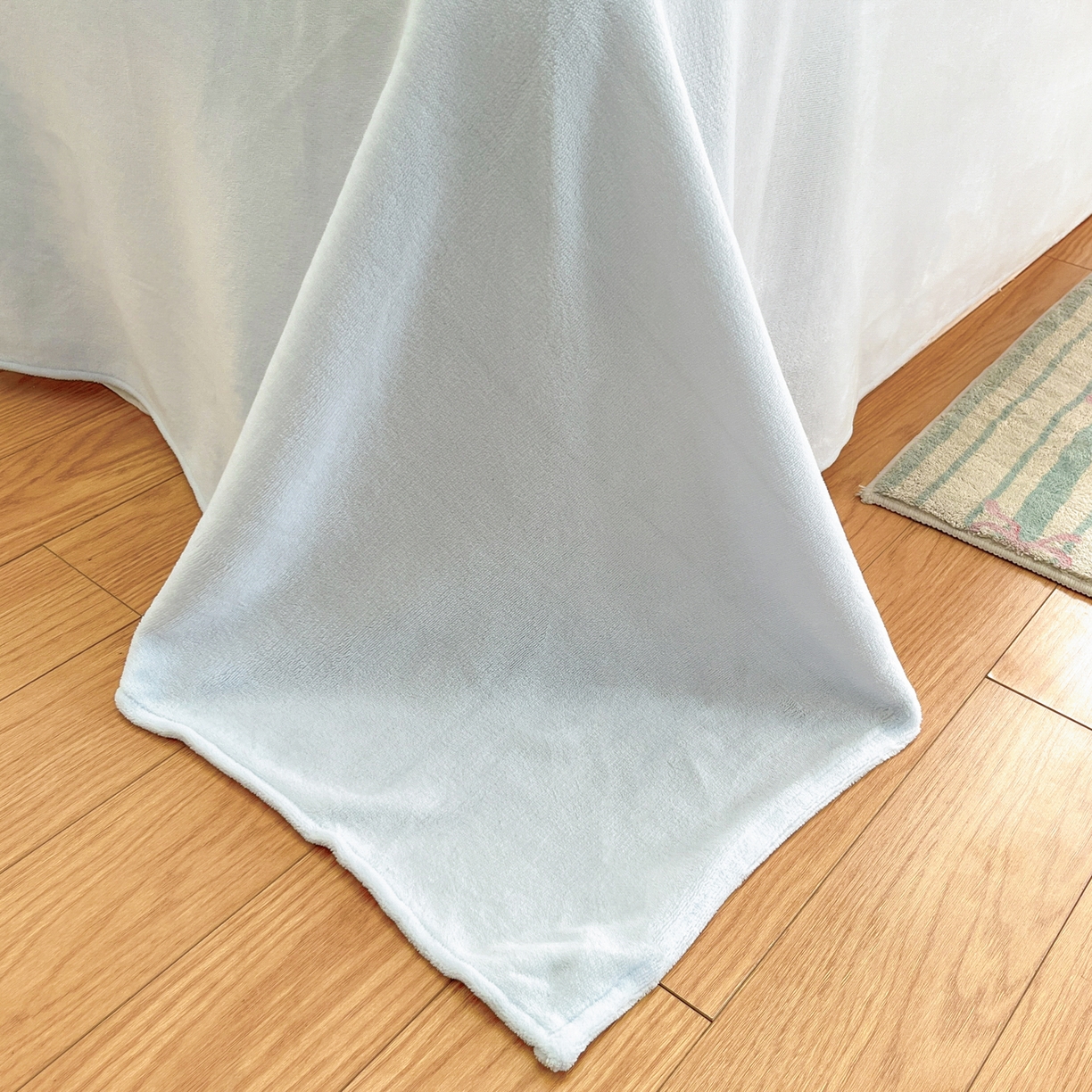 91家纺网 家纺一手货源 找家纺 如一 2025新款卡通毛巾绣系列牛奶绒四件套第二批 竖条西高