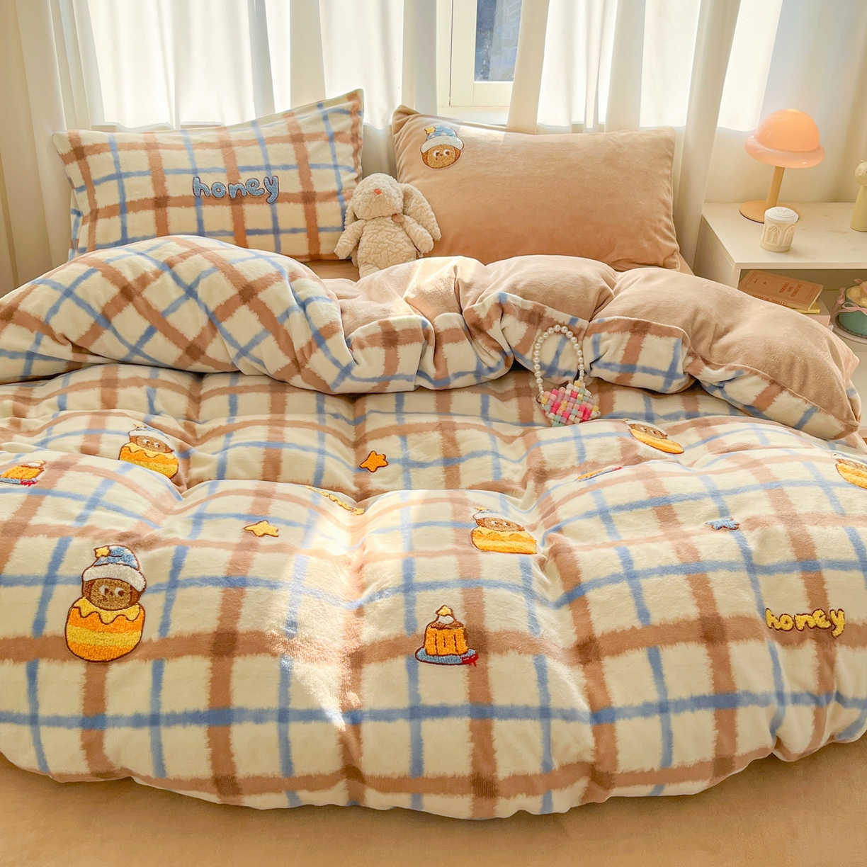 91家纺网 家纺一手货源 找家纺 （总）如一 2025新款卡通毛巾绣系列牛奶绒四件套第二批