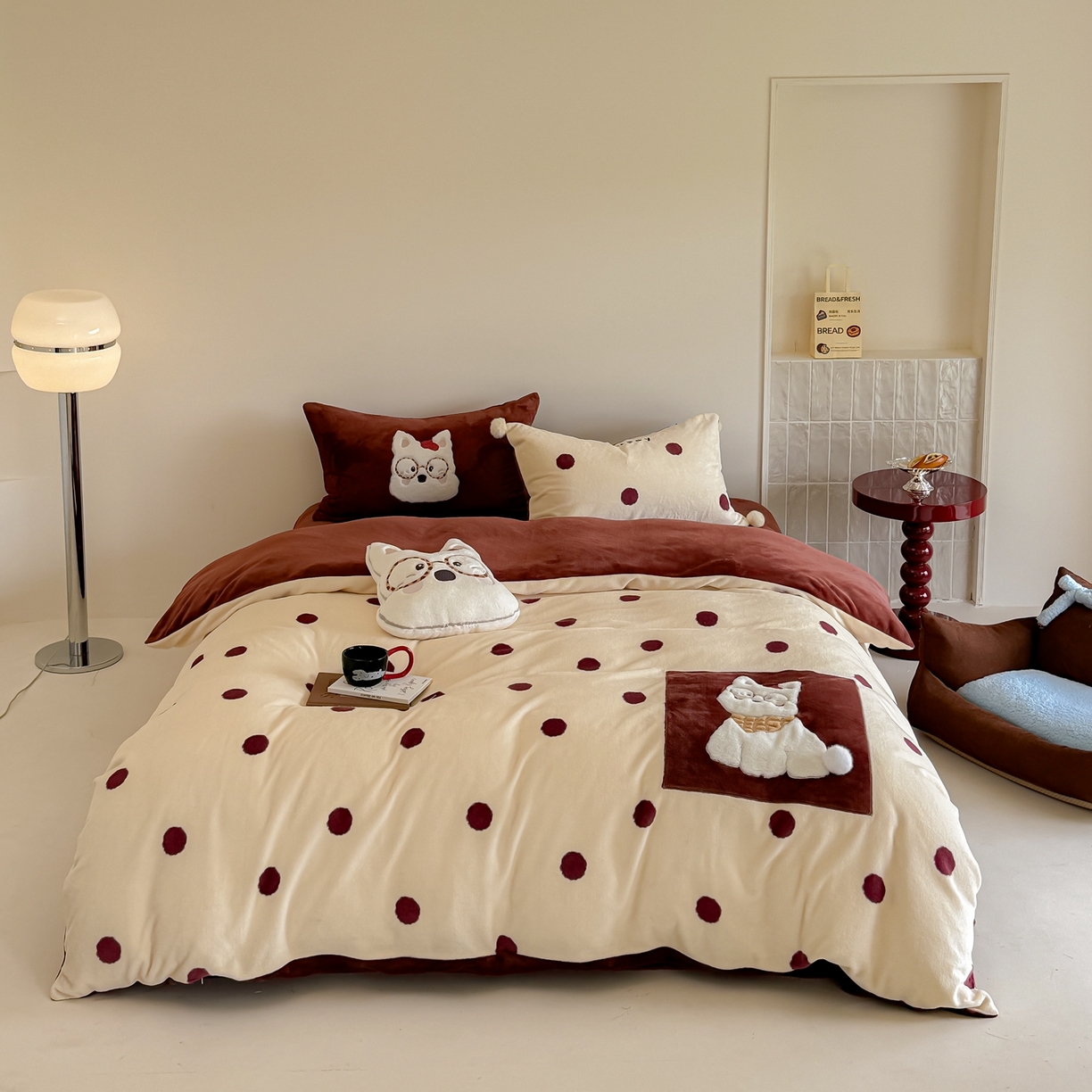 91家纺网 家纺一手货源 找家纺 （总）简纯主义 2025新款260g全消光全工艺贴布绣花牛奶绒四件套-迷糊小狗系列