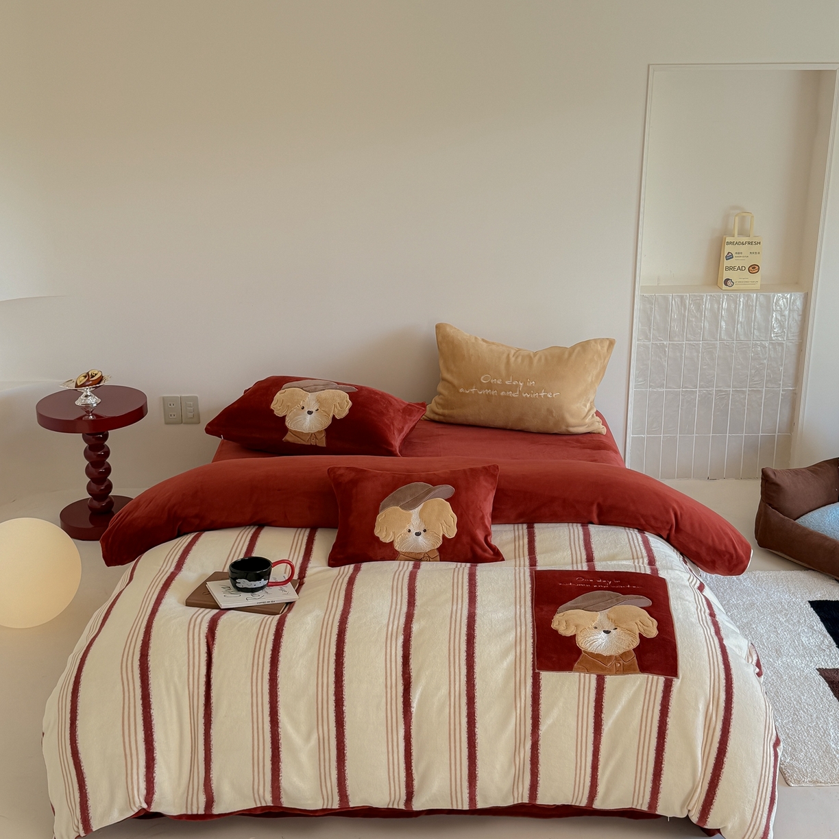 简纯主义 2025新款260g全消光全工艺贴布绣花牛奶绒四件套-迷糊小狗系列 贝雷