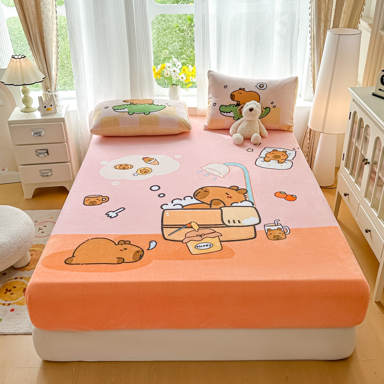 91家纺网 家纺一手货源 找家纺 （总）浩诚 2025新款大版原创设计卡皮巴拉高克重牛奶绒单床笠