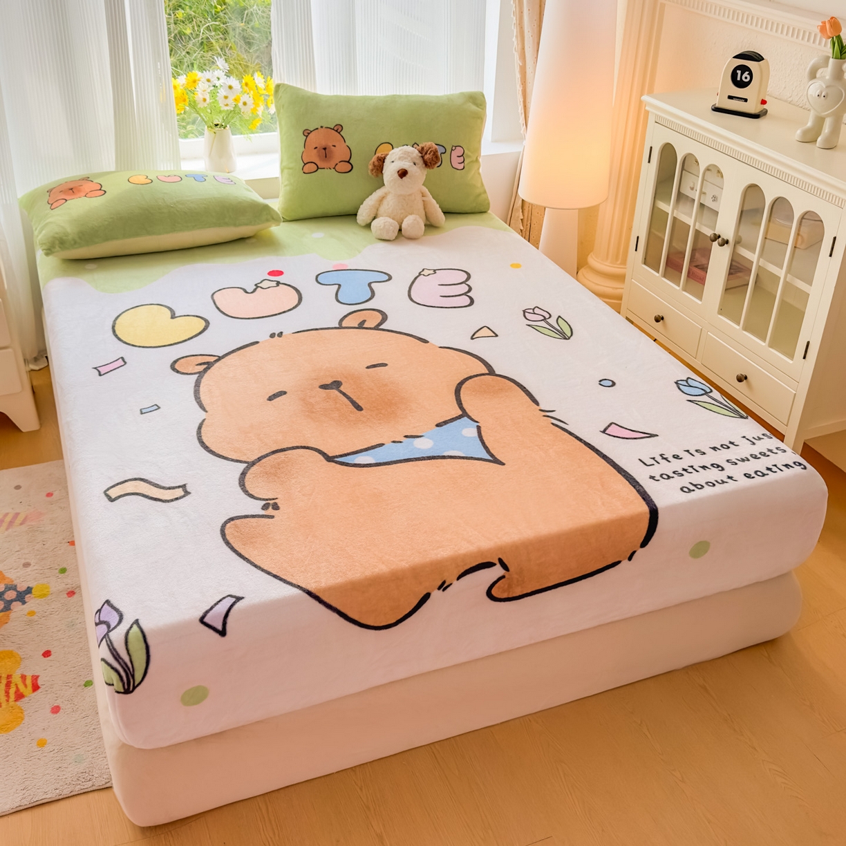 91家纺网 家纺一手货源 找家纺 浩诚 2025新款大版原创设计卡皮巴拉高克重牛奶绒单床笠 水豚巴拉