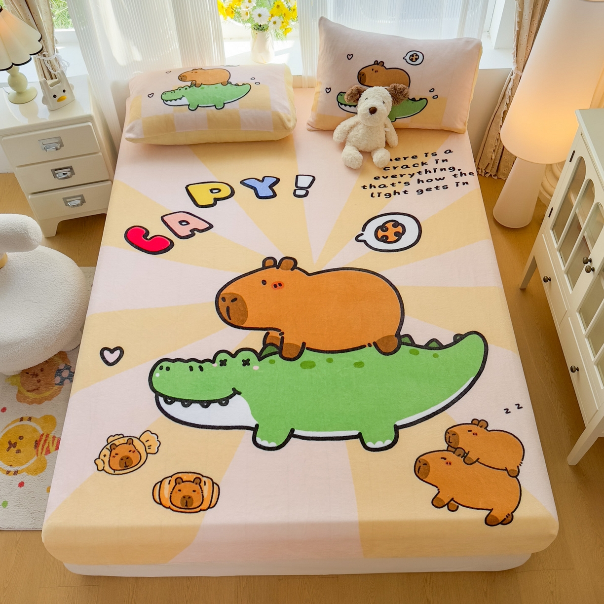 91家纺网 家纺一手货源 找家纺 浩诚 2025新款大版原创设计卡皮巴拉高克重牛奶绒单床笠 趴趴巴拉