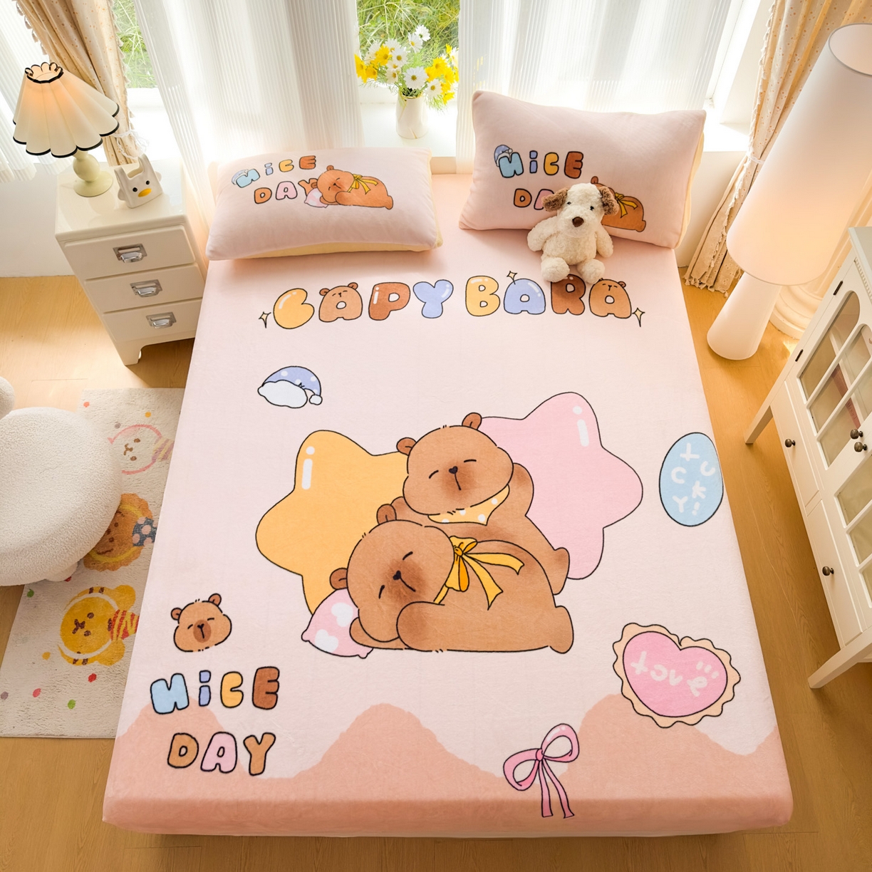 91家纺网 家纺一手货源 找家纺 浩诚 2025新款大版原创设计卡皮巴拉高克重牛奶绒单床笠 睡梦巴拉