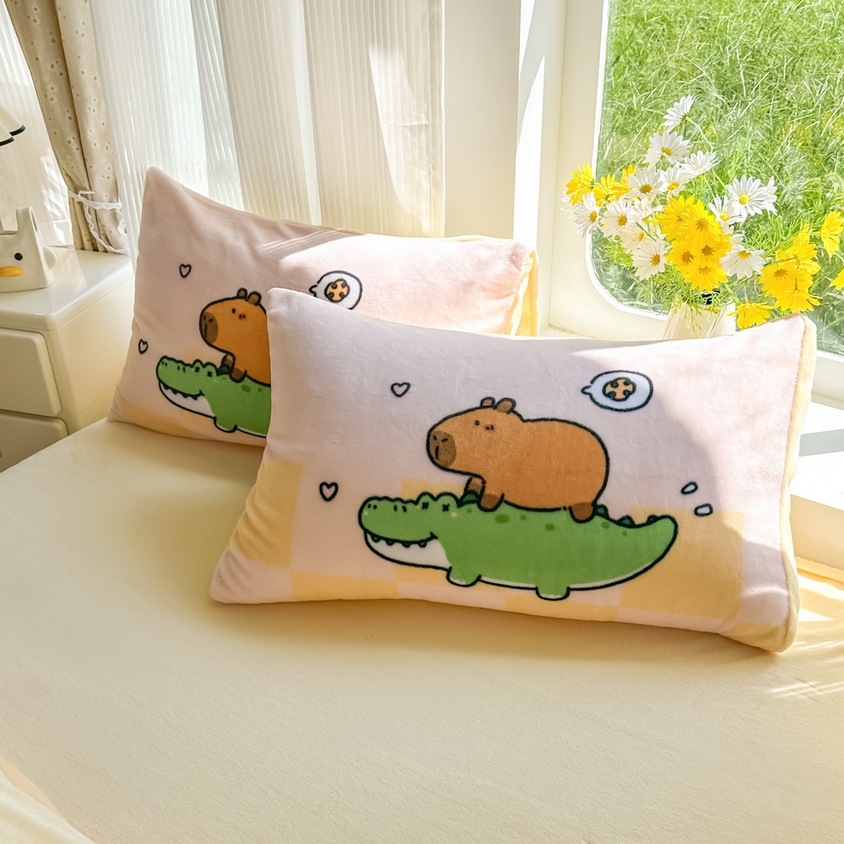 91家纺网 家纺一手货源 找家纺 浩诚 2025新款大版原创设计卡皮巴拉高克重牛奶绒单床笠 趴趴巴拉