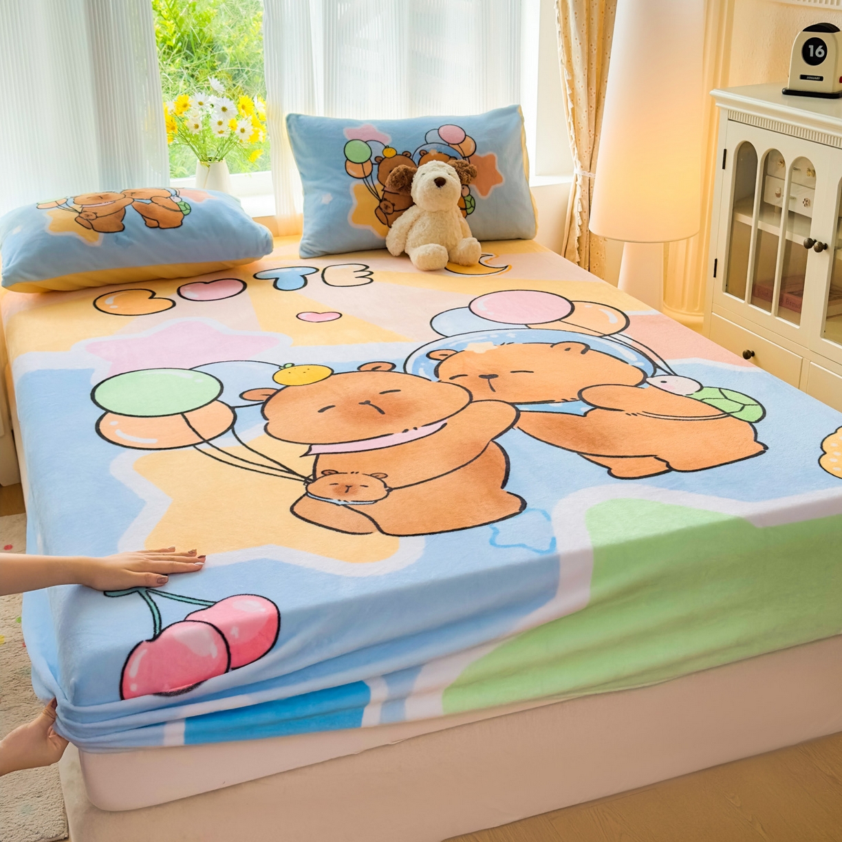 91家纺网 家纺一手货源 找家纺 浩诚 2025新款大版原创设计卡皮巴拉高克重牛奶绒单床笠 气球巴拉