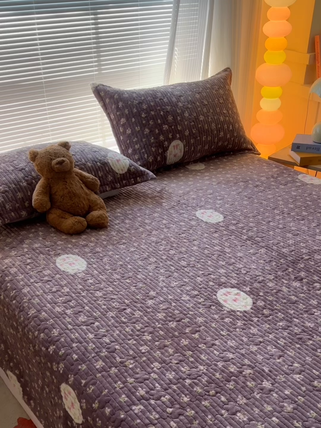 91家纺网 家纺一手货源 找家纺 慕晨 2025新款牛奶绒新款印花高克重豆豆绒夹棉床盖三件被套四件套热款 新韩式小花